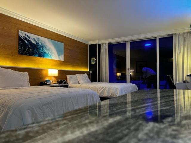 Ocean Manor Tiki Sunset Retreat Hotel Lauderdale-by-the-Sea Exterior photo